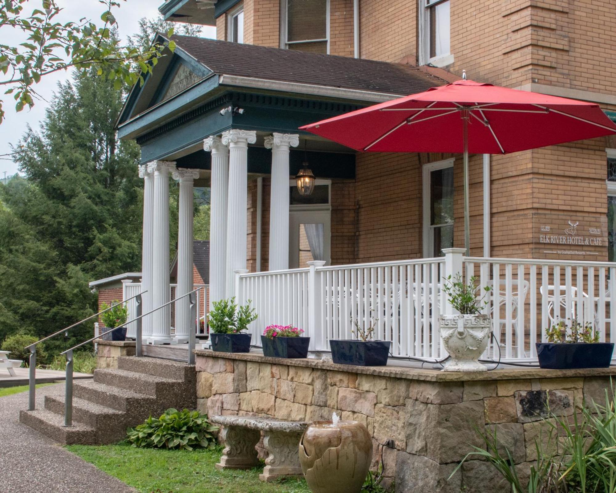 Elk River Hotel & Cafe Sutton Extérieur photo